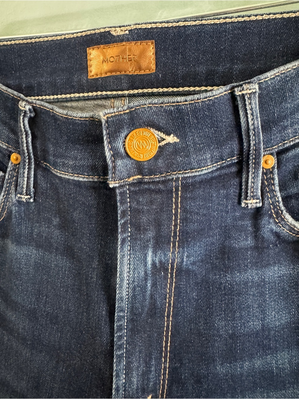 MOTHER mid rise dazzler ankle dark wash 28 - Picture 3 of 5